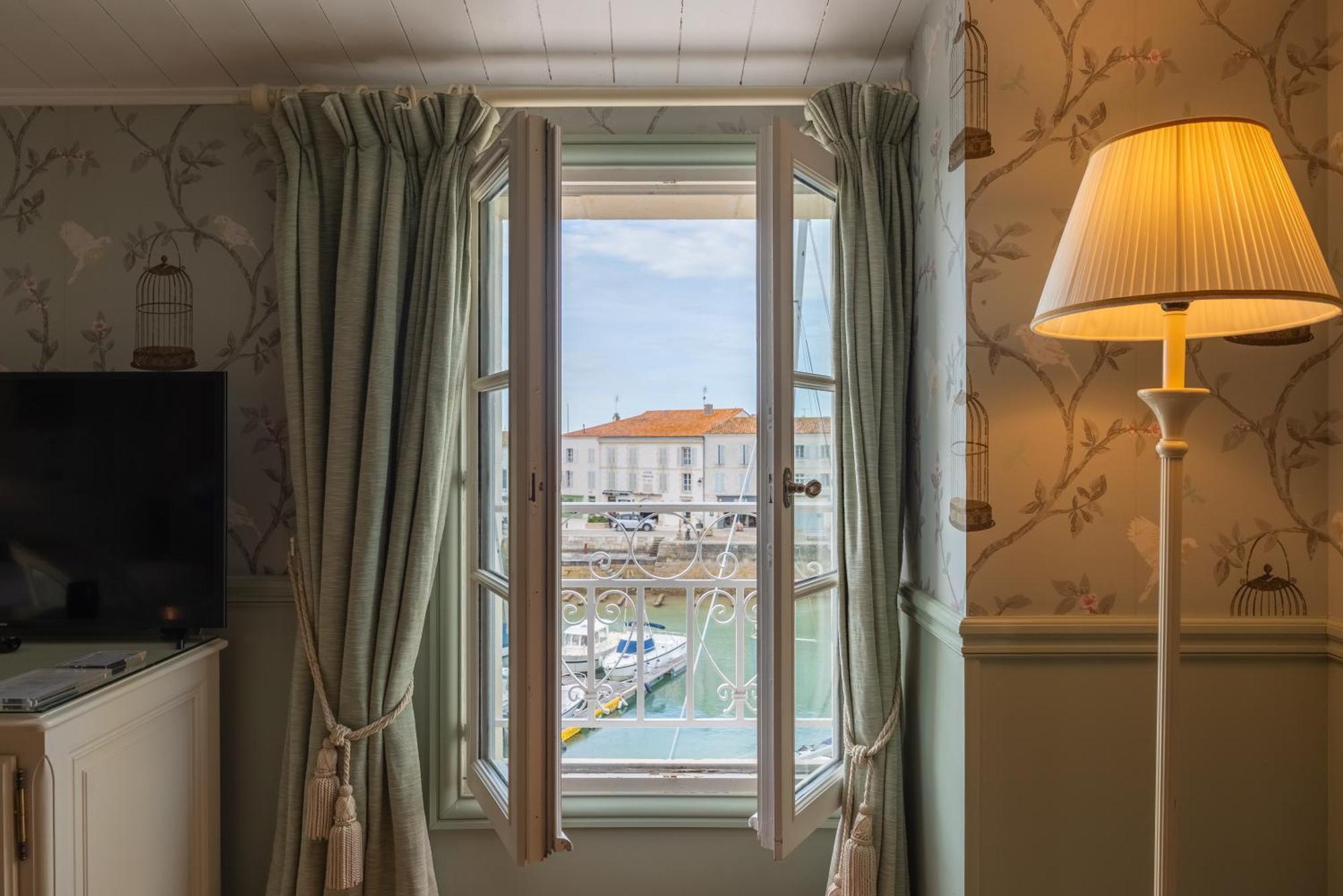 Hotel De Toiras سان مارتن دو ر المظهر الخارجي الصورة