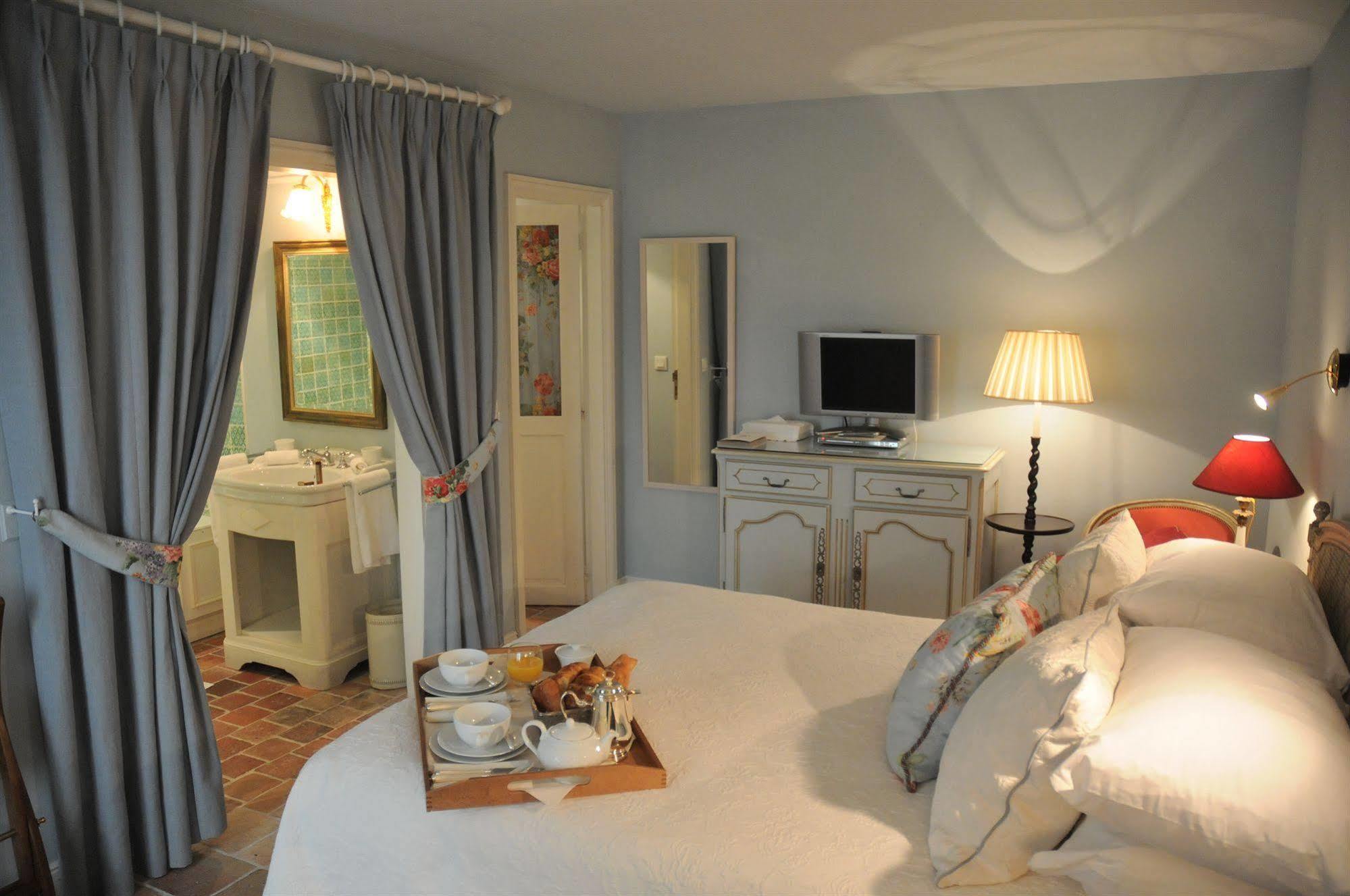 Hotel De Toiras سان مارتن دو ر المظهر الخارجي الصورة