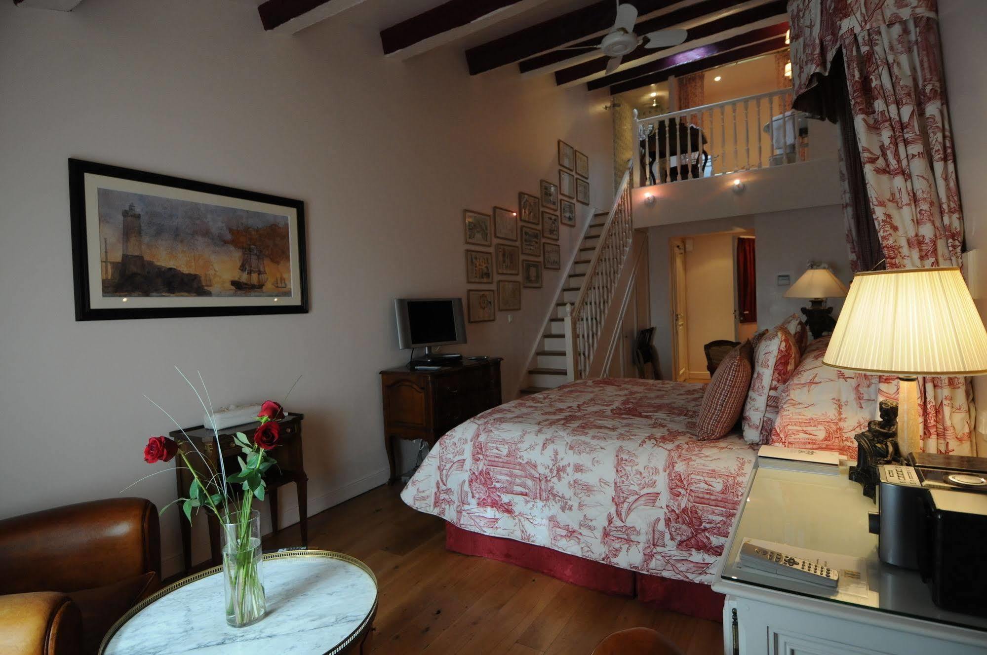 Hotel De Toiras سان مارتن دو ر المظهر الخارجي الصورة